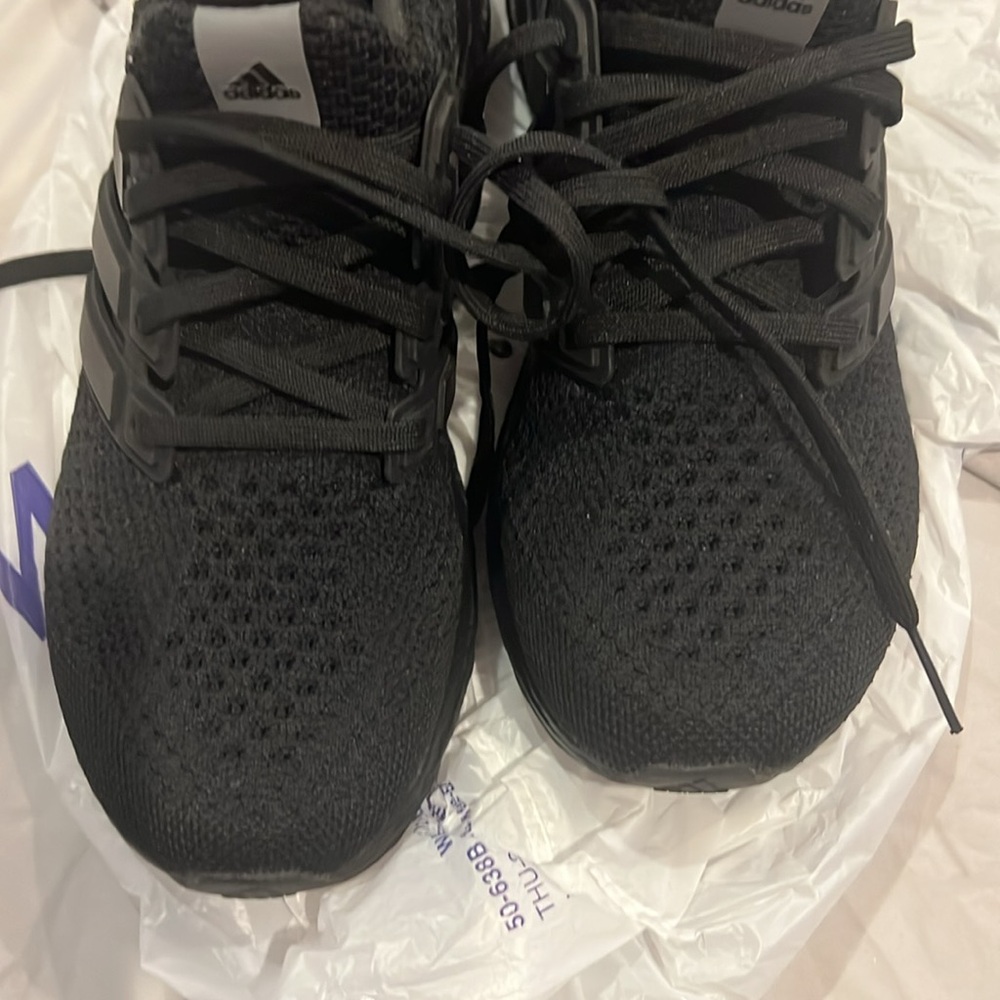 Black adidas size 7 1/2, ultra boost - Picture 12 of 12